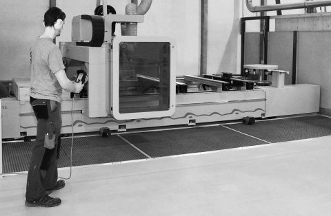 Macchine CNC utilizzate nella lavorazione del legno sicurezza_lavoro